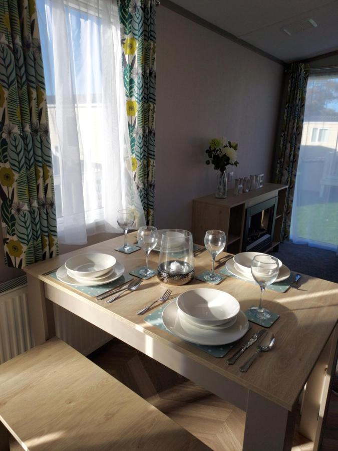 Hoburne Bashley Self-Catering Holiday Home New Milton Esterno foto