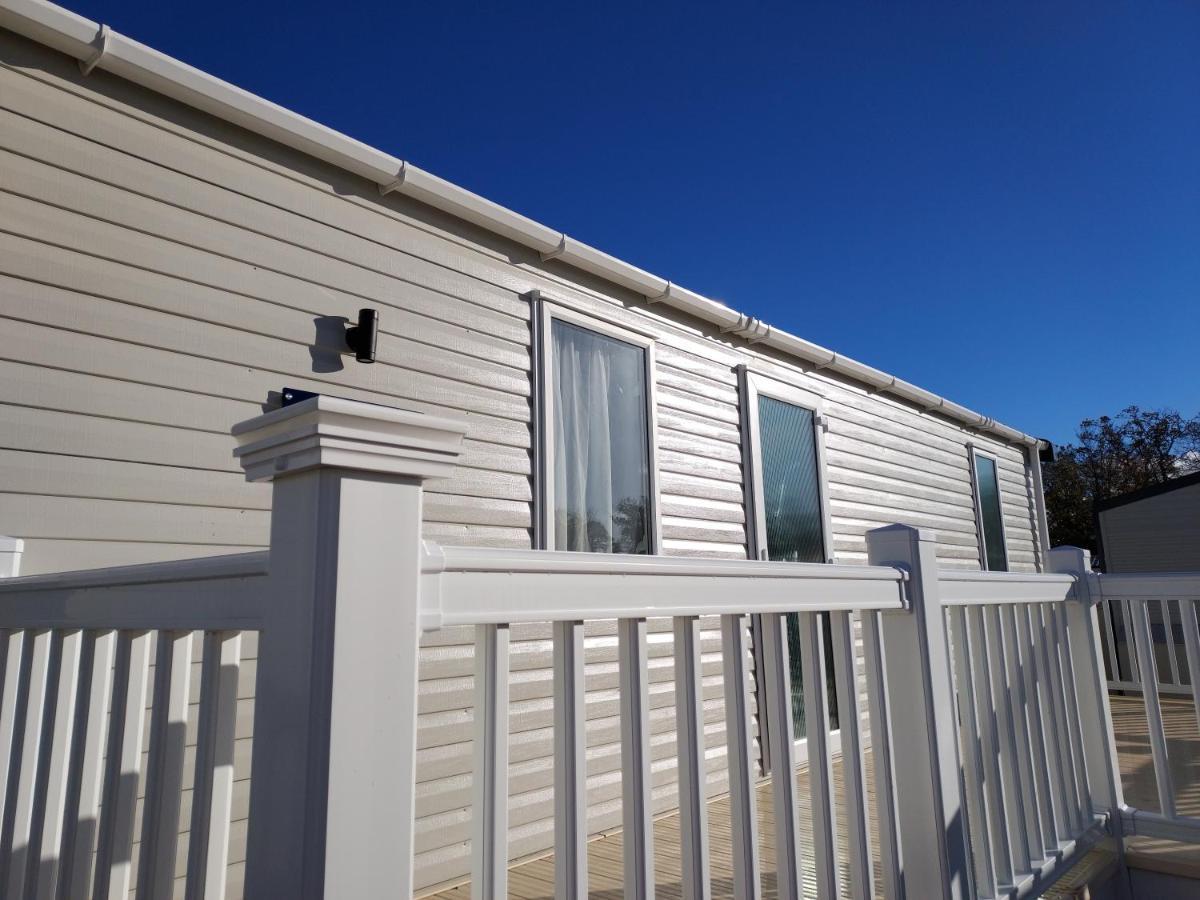 Hoburne Bashley Self-Catering Holiday Home New Milton Esterno foto