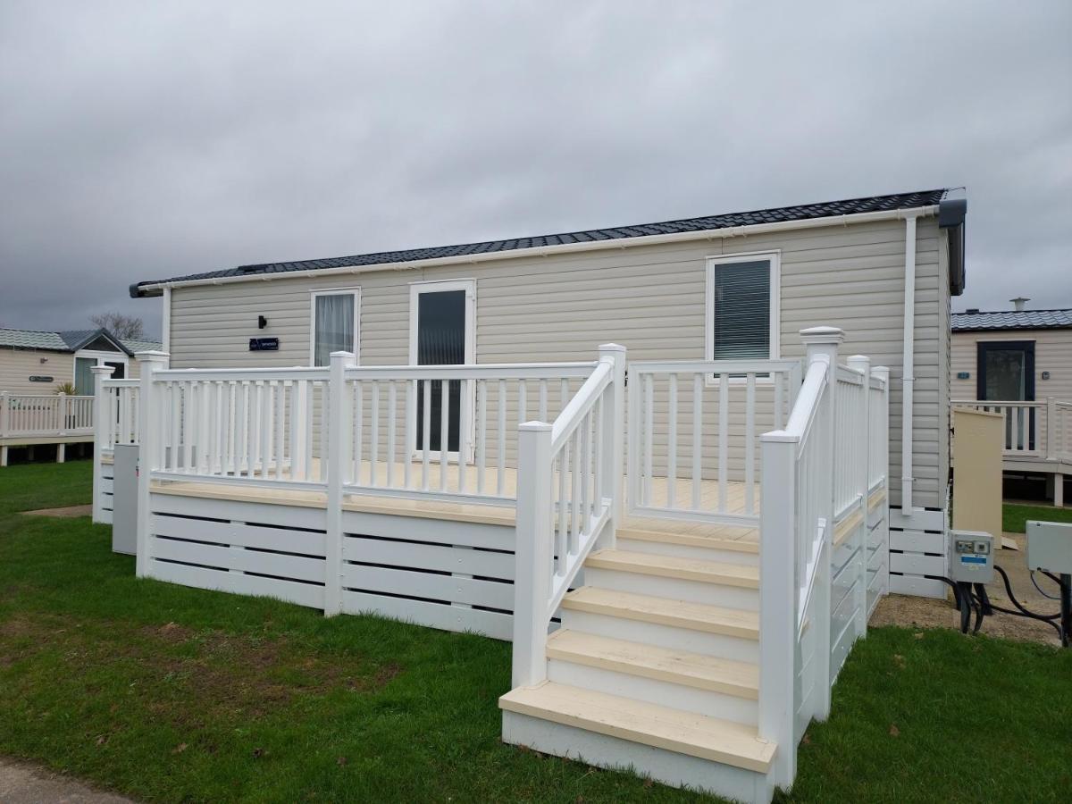 Hoburne Bashley Self-Catering Holiday Home New Milton Esterno foto